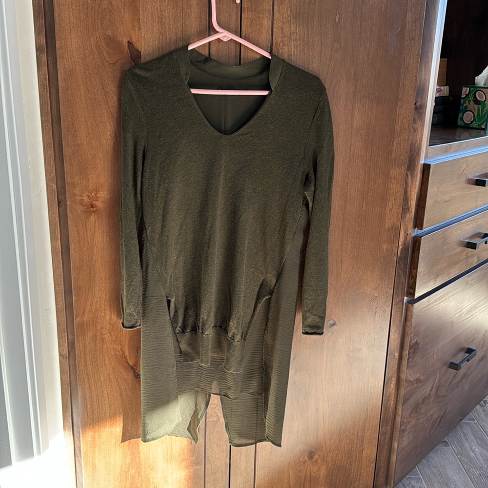 Stella Carakasi hunter Green size small tunic